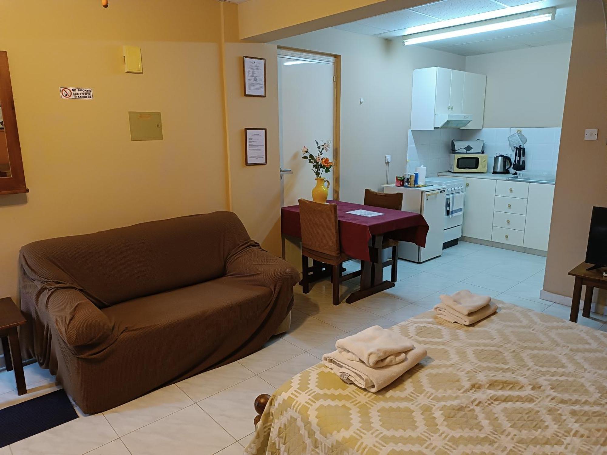 Rantzo Holiday Apartments Pissouri Exterior photo