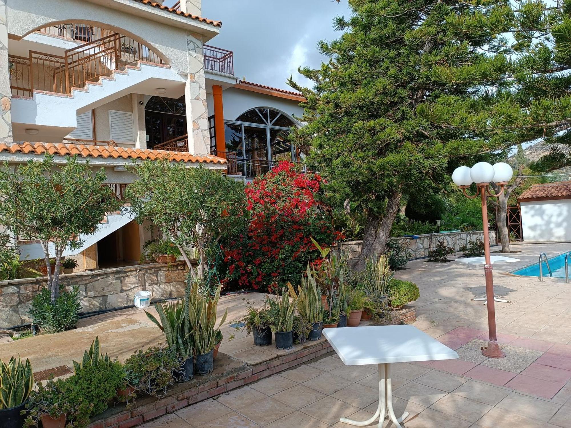 Rantzo Holiday Apartments Pissouri Exterior photo