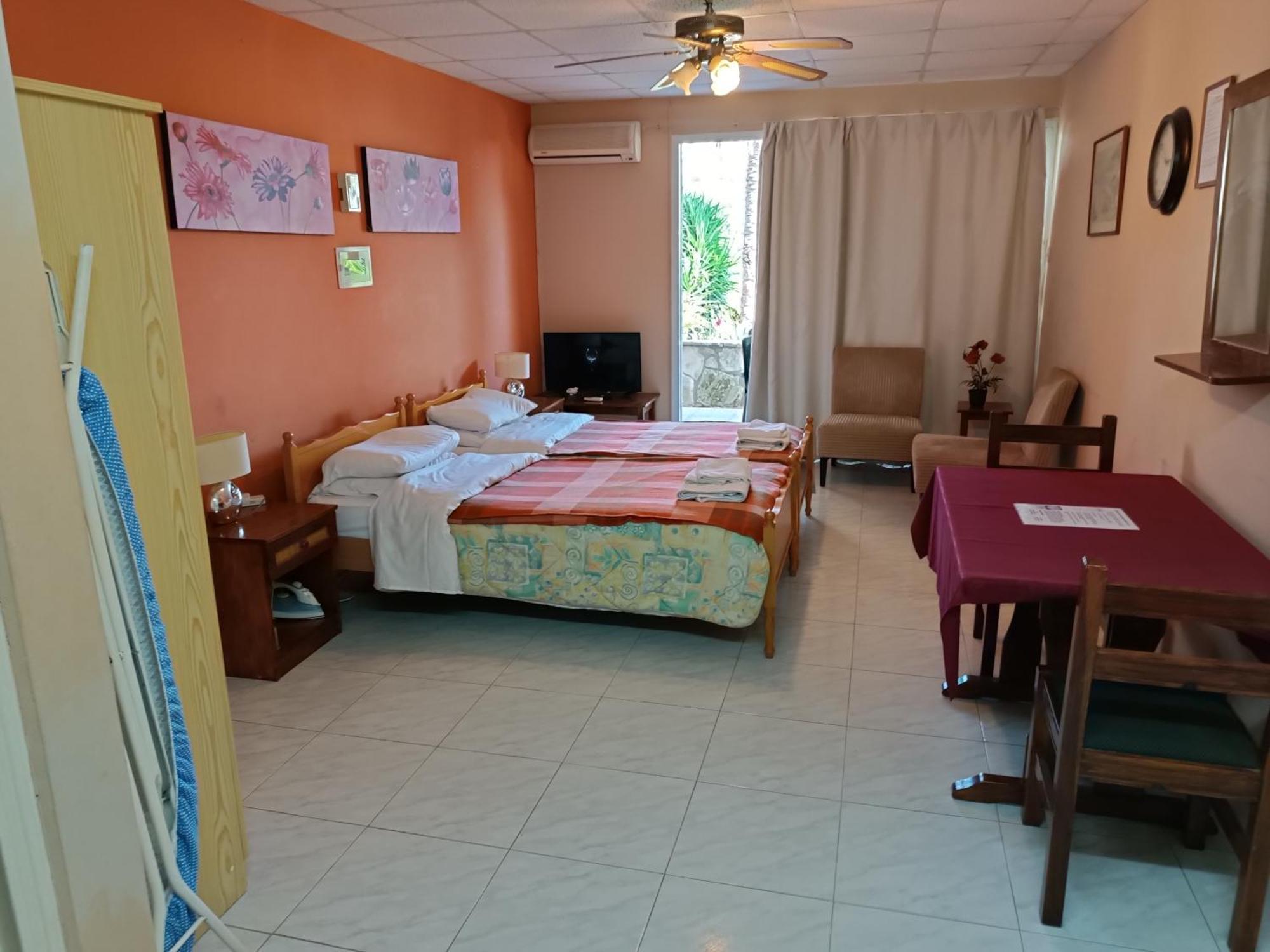 Rantzo Holiday Apartments Pissouri Exterior photo