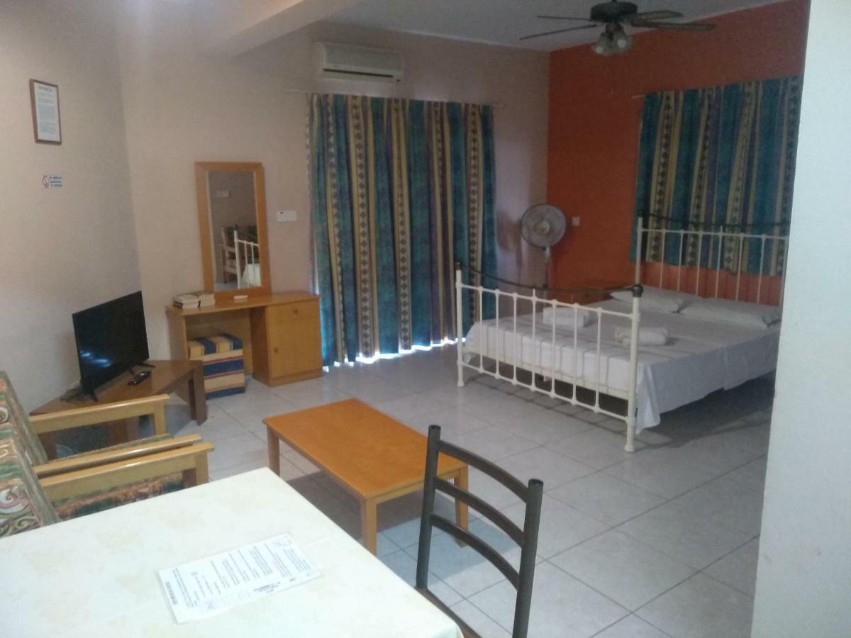 Rantzo Holiday Apartments Pissouri Exterior photo